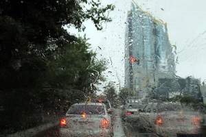 Дуу цахилгаантай бороо орж болзошгүйг анхаарууллаа